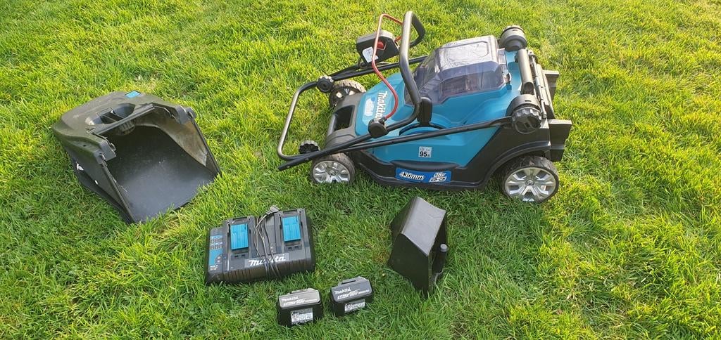 Tondeuse à gazon Makita comme neuve, Enlèvement