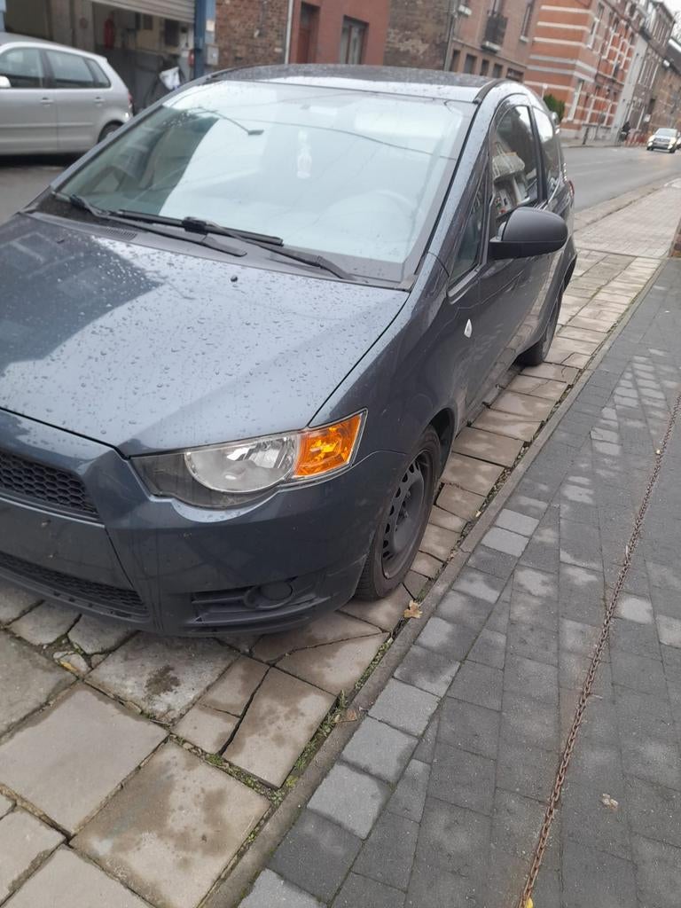 Mitsubichi colt 11essence modèle 2011 euro4 vc ve rcd ac ja, Autos, Mitsubishi, Achat, Entreprise, Boîte manuelle, Colt