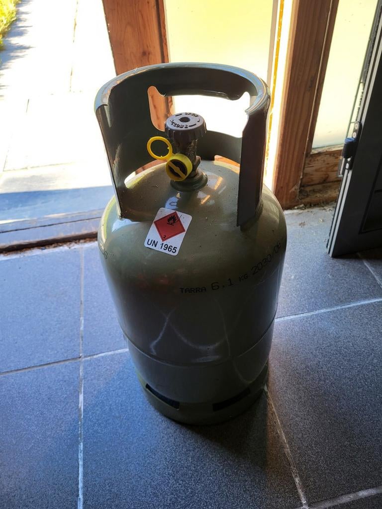 Campinggas fles, Ophalen