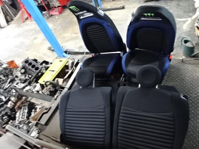 INTERIEUR Abarth 500 / 595 / 695 (01-2008/-), Gebruikt, Overige automerken, Mevr. I. Hauben, Rue de l'Espoir 34 34
4030  GRIVEGNÉE, BE