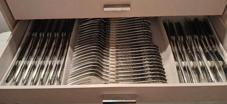 Ladekast + volledig inox bestek (grote set), Maison & Meubles, Cuisine | Couverts, Comme neuf, Ensemble de couverts, Inox ou Chrome