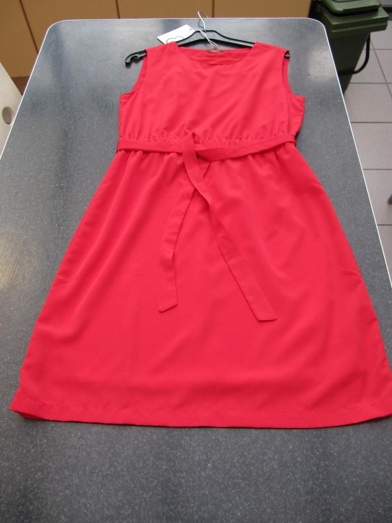 jurk nieuw rood Mint & Berry medium zonder mouw, Maat 38/40 (M), Nieuw, Ophalen of Verzenden, Mint&Berry