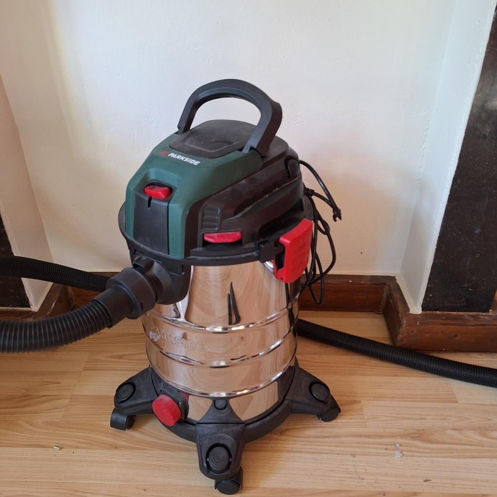 Parkside stofzuiger wet and dry vacuüm cleaner, Ophalen, Zo goed als nieuw, 1200 tot 1600 watt, Stofzuiger