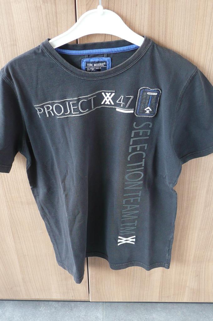 Zwarte T-shirt Project 47 (K335), Kinderen en Baby's, Kinderkleding | Maat 146, Ophalen of Verzenden, Zo goed als nieuw, Shirt of Longsleeve