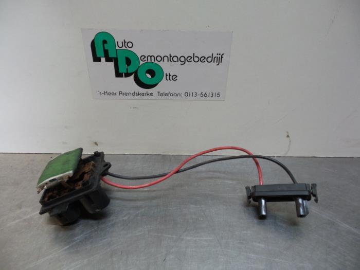 Kachel Weerstand van een Renault Clio (Clio 2 98-), Auto-onderdelen, Airco en Verwarming, Renault, Gebruikt, 3 maanden garantie