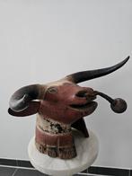 Bidjogo buffelmasker uit Guinee-Bissau. H 29 cm/47 cm