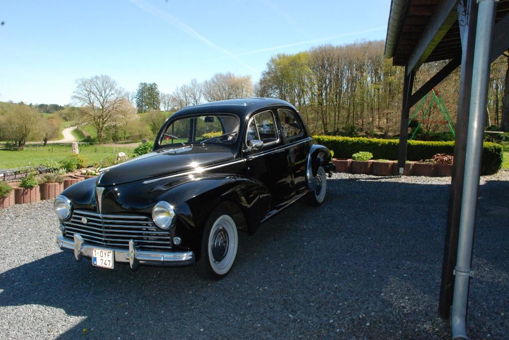 Peugeot 203 C de 1958, Autos, Peugeot, Particulier, Autres modèles, Toit ouvrant, Essence, Berline, 4 portes, Boîte manuelle, Noir