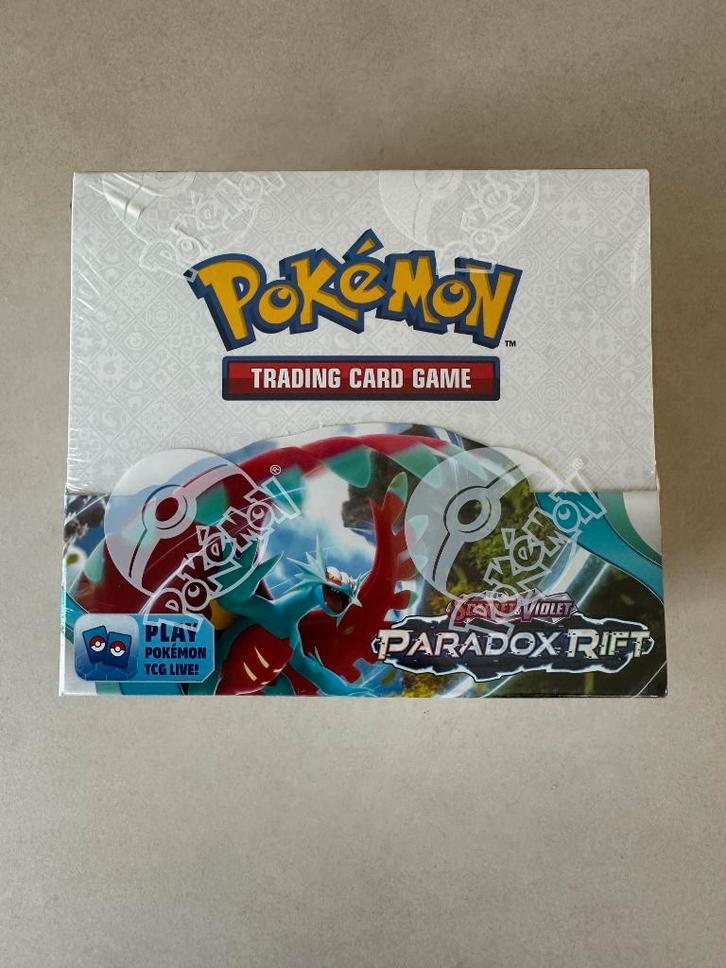 Paradox Rift Booster Box - Sealed - Engels, Hobby en Vrije tijd, Verzamelkaartspellen | Pokémon, Nieuw, Boosterbox, Foil, Ophalen of Verzenden