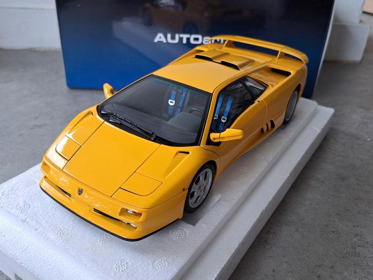 Lamborghini Diablo SE30 JOTA Superfly geel 1/18 AUTOART, Hobby en Vrije tijd, Modelauto's | 1:18, Nieuw, Auto, Autoart, Ophalen of Verzenden