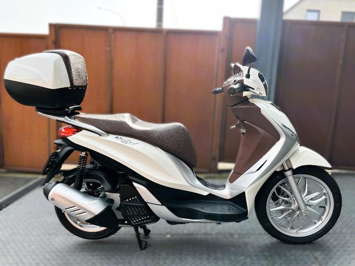 Piaggio Medley 125 2017 2935 km treinstation 1.2.3 jaar hub, Motoren, Motoren | Piaggio, Bedrijf, Overig, meer dan 35 kW, 2 cilinders
