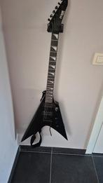 Zwarte V-vorm electrische gitaar met versterker 40 W, Muziek en Instrumenten, Ophalen, Zo goed als nieuw, Overige merken, Met versterker