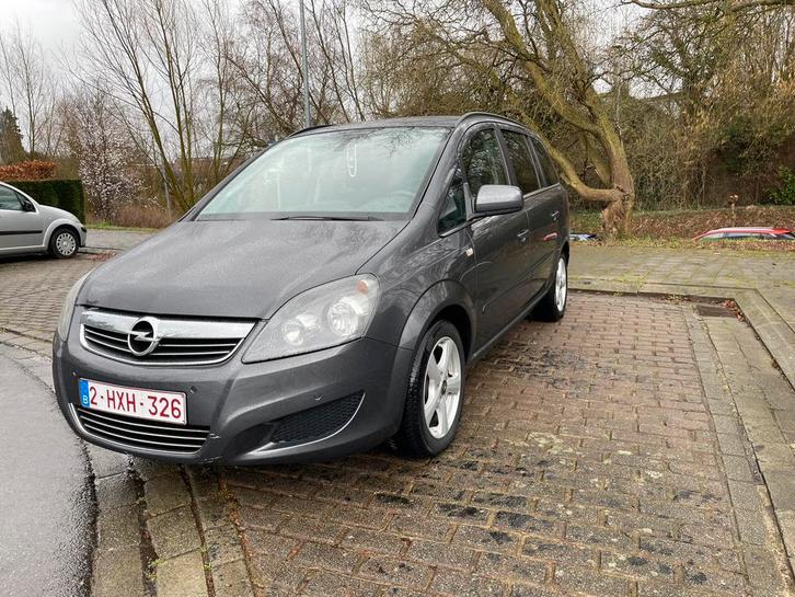 Opel Zafira 2011 euro 5, Autos, Opel, Particulier, Zafira, ABS, Régulateur de distance, Airbags, Air conditionné, Ordinateur de bord