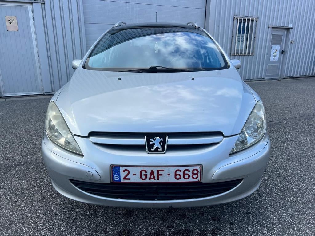 Peugeot 307 1.6 benzine 7plaats, Auto's, Voorwielaandrijving, Stof, Zwart, 4 cilinders