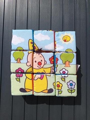 Blocs et puzzles en tissu Bumba disponible aux enchères