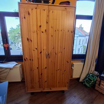 Garde-robe enfants Flexa et son meuble 4 tiroirs  beschikbaar voor biedingen