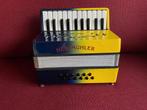 Z.g.a.n. kleine duitse Hessmüller accordeon . 12 bas ., Muziek en Instrumenten, Accordeons, Overige formaten, Zo goed als nieuw