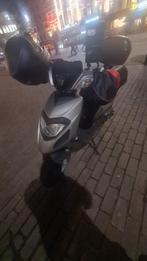Brommer B klaas benzine kilometer is 7000, Fietsen en Brommers, Scooters | Peugeot, Ophalen, Zo goed als nieuw