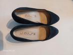 Unisa, marineblauwe suède schoenen met hoge hakken,, Kleding | Dames, Blauw, Ophalen of Verzenden, Schoenen met hoge hakken, Gedragen