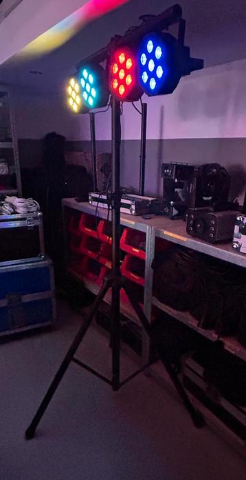 4 spot led dmx + pied T pour dj … beschikbaar voor biedingen