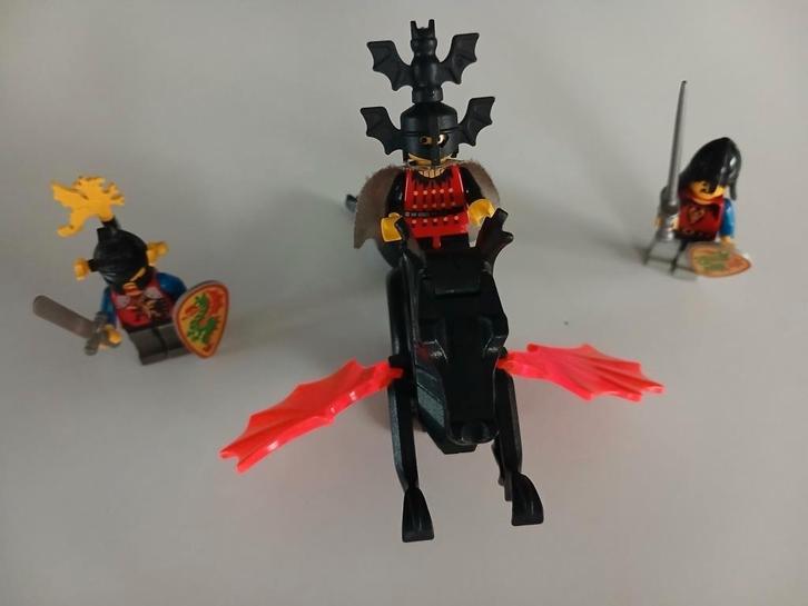 Dragon LEGO et 3 personnages LEGO, Enfants & Bébés, Jouets | Duplo & Lego, Utilisé, Lego, Ensemble complet, Enlèvement