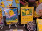 Coffret cadeau Pikachu ! Forfait TOP, Hobby & Loisirs créatifs, Jeux de cartes à collectionner | Pokémon, Comme neuf, Enlèvement ou Envoi