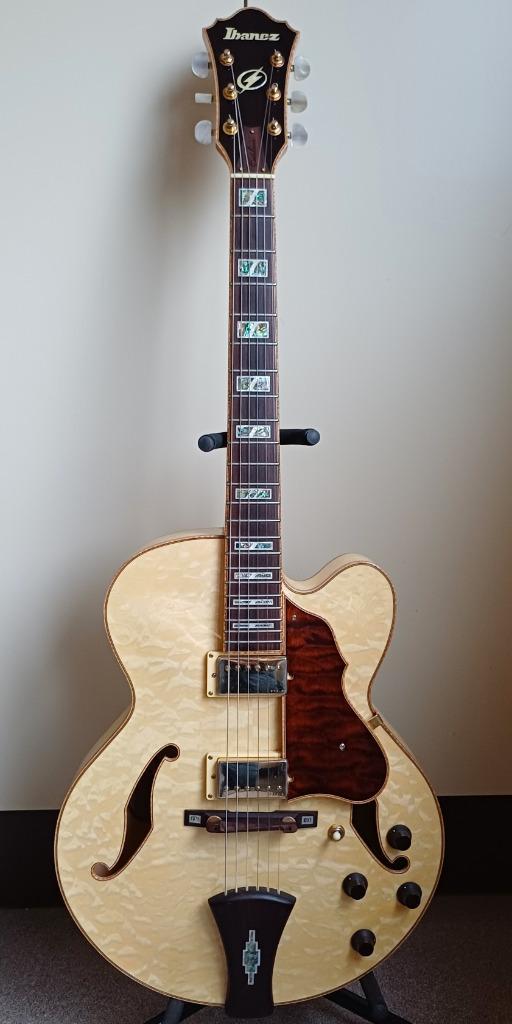 Ibanez Custom Artcore AF125 nieuwe staat, Muziek en Instrumenten, Snaarinstrumenten | Gitaren | Elektrisch, Zo goed als nieuw