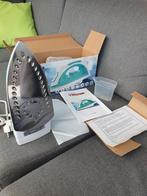 Stoomstrijkijzer 2200 Watt nieuw in doos, Ophalen of Verzenden, Nieuw, Strijkijzer met snoer