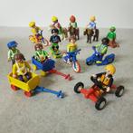 Playmobil poppetjes met pony's, karretjes, fietsen, skateboa, Enlèvement ou Envoi