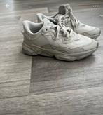 Ozweego dames sneakers, Ophalen, Zo goed als nieuw, Wit