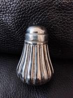 Oude Zilveren Zoutvaatje., Antiek en Kunst, Ophalen of Verzenden, Zilver