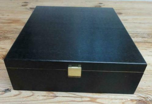 Zwarte brocante houten doos met nostalgische afbeelding, Antiquités & Art, Curiosités & Brocante, Enlèvement ou Envoi