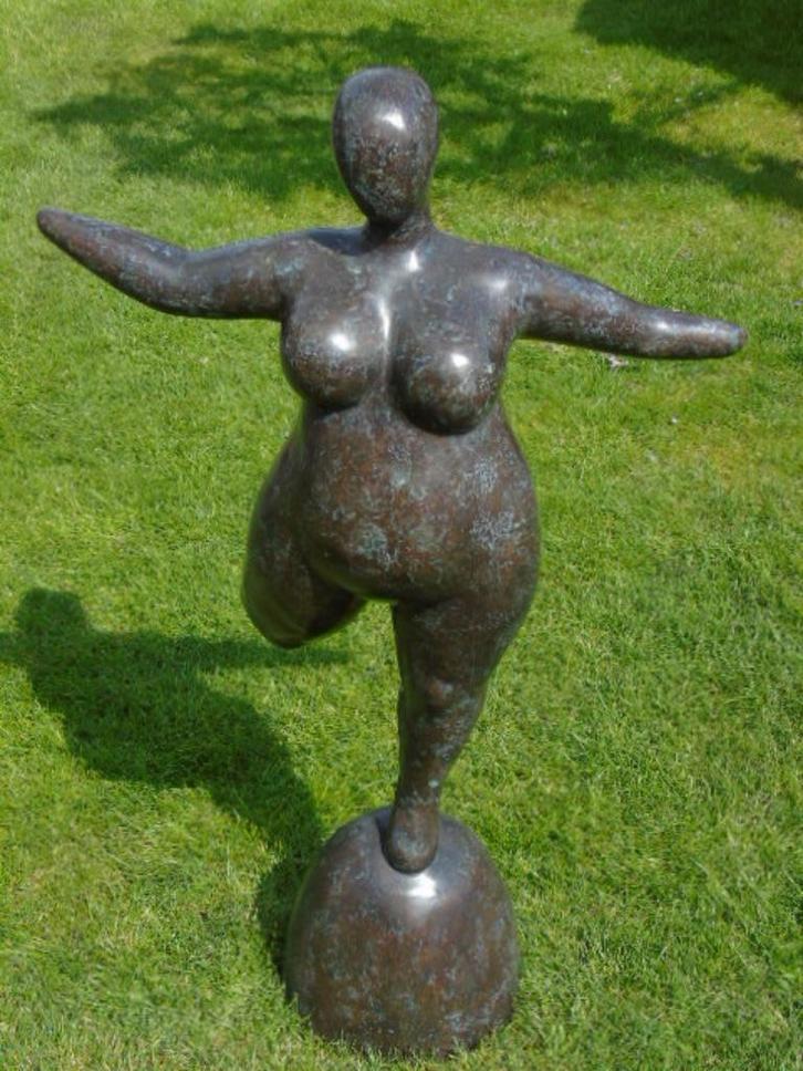 bronzen beeld van een dikke vrouw, BOTERO, Tuin en Terras, Tuinbeelden, Nieuw, Abstract beeld, Overige materialen, Ophalen