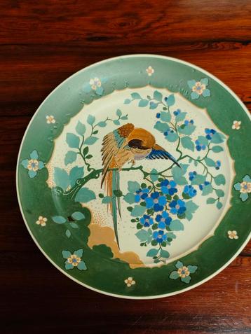 Plateelbord Arnhemsche Fayencefabriek, Willem Hartgring beschikbaar voor biedingen