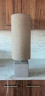 Lampe avec base en béton, Enlèvement, Comme neuf