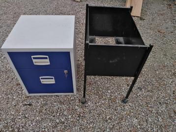 Archiefkast plus archiefrek beschikbaar voor biedingen