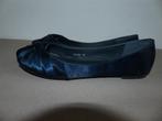 Satijnen blauwe ballerina's - maat 38, Kleding | Dames, Schoenen, Blauw, Zo goed als nieuw, Ballerina's, Ophalen of Verzenden