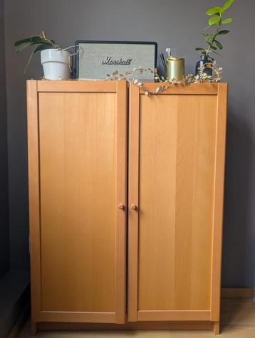 Kleine opbergkast/plank beschikbaar voor biedingen