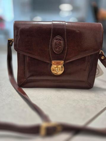 Sac a bandoulière cuir  beschikbaar voor biedingen