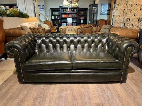 Originele engelse 2,5 zits chesterfield bank Groen zetel, Antiek en Kunst, Antiek | Meubels | Stoelen en Sofa's, Ophalen of Verzenden