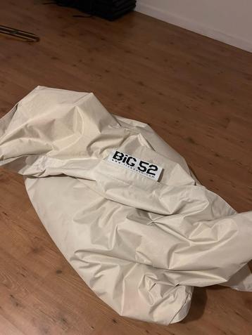 pouf BIG52 beschikbaar voor biedingen
