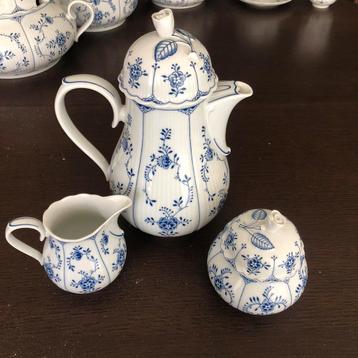 68-delig servies Tirschenreuth 1838 beschikbaar voor biedingen