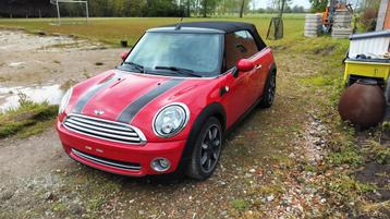 Mini cooper cabrio reeds gekeurd kan onmiddellijk weg beschikbaar voor biedingen