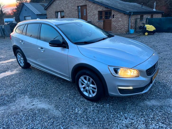 Exportprijs van de Volvo V60 voor FUUL-opties voor het land, Auto's, Volvo, Bedrijf, Te koop, V60, ABS, Adaptive Cruise Control