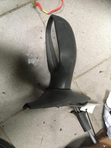 Renault clio '98 spiegel links  handbediend beschikbaar voor biedingen