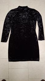 Zwart strak velours kleedje., Kleding | Dames, Jurken, Zwart, Nieuw, Young Classic, Boven de knie