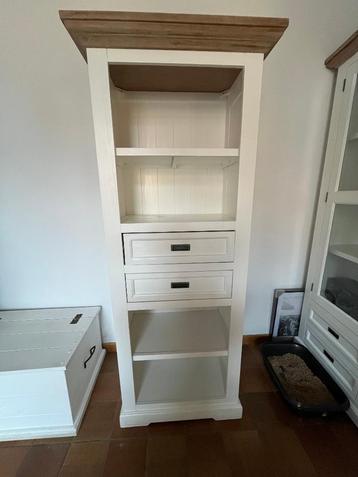 bibliotheque  beschikbaar voor biedingen