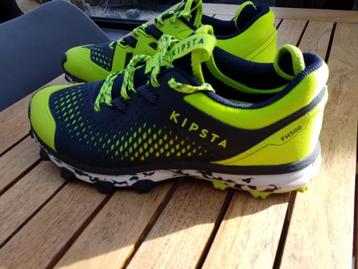 Chaussures de foot en salle beschikbaar voor biedingen