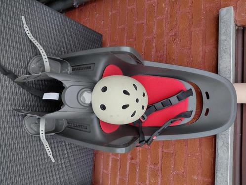 Fiets stoel Hamax + helm, Fietsen en Brommers, Fietsaccessoires | Fietsstoeltjes, Gebruikt, Achterzitje, 0 t/m 18 kg, Voetsteuntjes