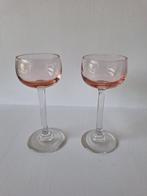 2 kleine aperitief/druppelglaasjes - bovenste deel rosaline, Gebruikt, Ophalen of Verzenden, Borrel- of Shotglas