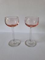 2 kleine aperitief/druppelglaasjes - bovenste deel rosaline, Verres et Verres à shot, Utilisé, Enlèvement ou Envoi